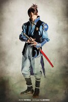 財木琢磨扮する来栖。