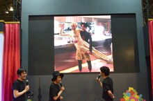 スクリーンには「鬼と金棒」衣装に身を包んだ須賀健太と木村達成の写真が映し出された。