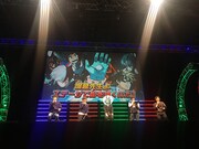 ステージの様子。左から内山昂輝、岡本信彦、堀越耕平、山下大輝、梶裕貴。