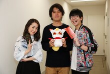 左から潘めぐみ、助野嘉昭、花江夏樹。