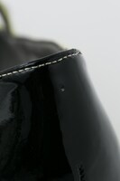 THRIVEモデルのパンプス。