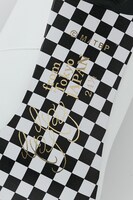 キタコレモデルのパンプス。