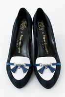 MooNsモデルのパンプス。