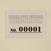 襟口には1枚1枚、シリアルナンバーも記される。