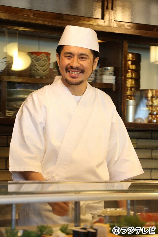 寿司屋の大将役で「俺のセンセイ」に出演するうすた京介。