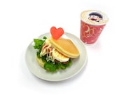 「『ここのおすすめメニューなんだ▽』トッティのハムたまごサンド＆カフェオレセット」 （▽はハートマーク）