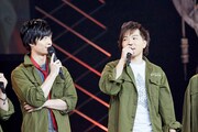 左から梅原裕一郎、村田太志。