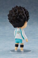 「ねんどろいど 岩泉一」を後ろから見るとこんな感じ。