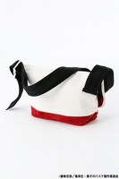 誠凛高校モデルのメッセンジャーバッグ。