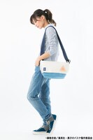 洛山高校モデルのメッセンジャーバッグの使用例。