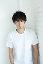 赤山濯也役の佐伯大地。