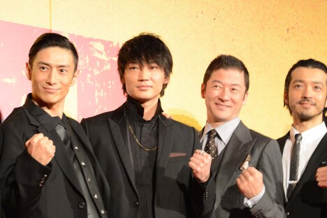 左から伊勢谷友介、綾野剛、浅野忠信、金子ノブアキ。