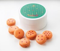 アルデュール（グランスタ）で提供される「ドラゴンボールマカロン」。