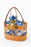 三日月宗近モデルのかごバッグ。