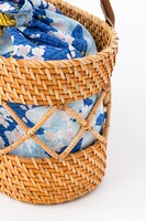 三日月宗近モデルのかごバッグ。