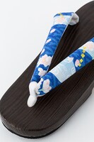 三日月宗近モデルの下駄。