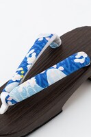 三日月宗近モデルの下駄。