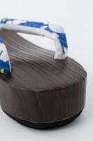 三日月宗近モデルの下駄。