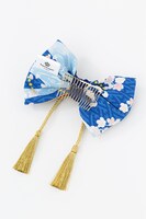 三日月宗近モデルの髪飾り。