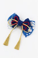 三日月宗近モデルの髪飾り。