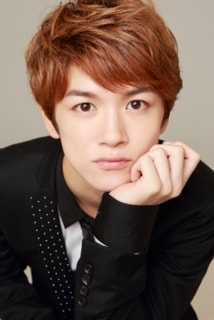 花館充男役の小西成弥。