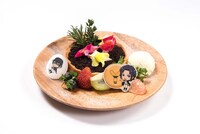 期間限定で提供される「幸村＆ブン太のガーデニング風ケーキ」キャラクターマシュマロ付き。