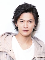 堀川謙弥役の上田堪大。