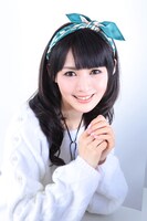 塩崎茨役を演じる真坂美帆。