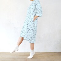 「ゆったりワンピース」の着用イメージ。