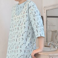 「ゆったりワンピース」の着用イメージ。