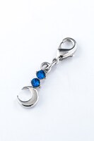 MooNsモデルのブレスウォッチに付属しているチャーム。