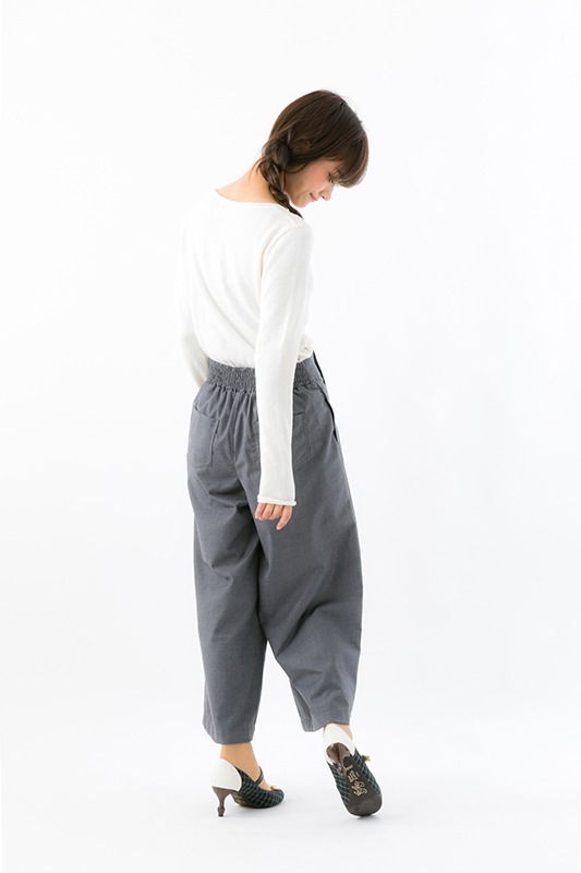 オズ＝ベザリウスモデルのパンプス着用例。