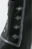 ギルバート＝ナイトレイモデルのブーティ。