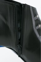 ギルバート＝ナイトレイモデルのブーティ。