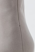 ザークシーズ＝ブレイクモデルのブーティ。