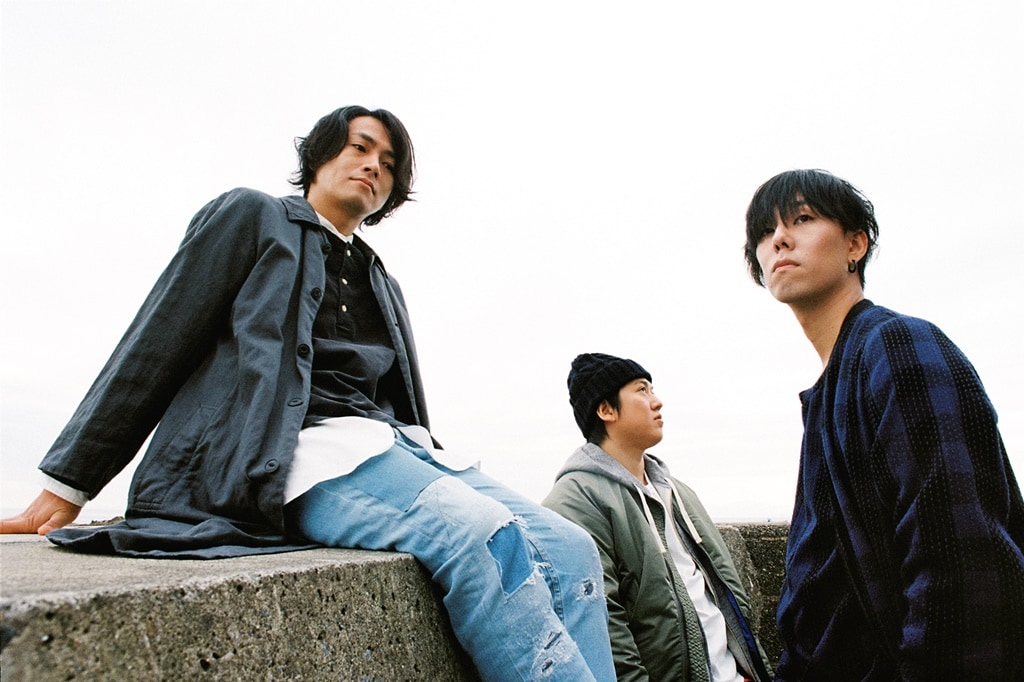 RADWIMPS 雨と路と光 額装写真 （RADWIMPS PHOTO EXHIBITION 雨