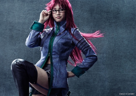 七木奏音扮する香燐。