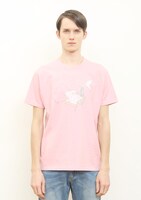 西村ツチカTシャツの着用イメージ。