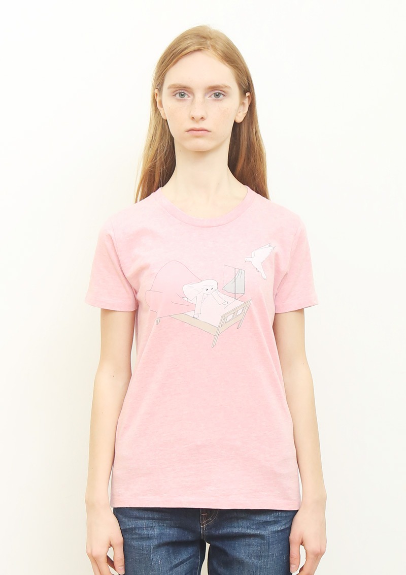 西村ツチカTシャツの着用イメージ。