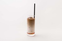 「黒瀬くんと城谷さんと苦甘『メープル・カフェラテ』」※写真・画像は制作途中のため、実際とは異なる場合があります。