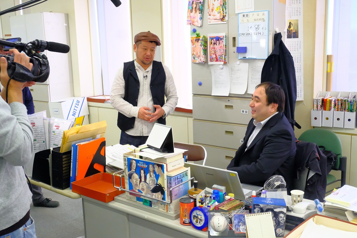 「漫道コバヤシ #34 ヤンマガ編集部訪問2017＆荒木光」より。