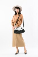 芥川龍之介モデルの着用イメージ。