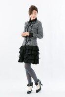 「黒執事 Book of Circus」セバスチャン・ミカエリスモデルのショートブーツの着用例。