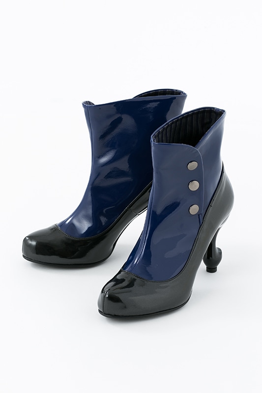 「黒執事 Book of Circus」シエル・ファントムハイヴモデルのショートブーツ。