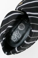 「黒執事 Book of Circus」セバスチャン・ミカエリスモデルのショートブーツ。