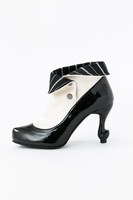 「黒執事 Book of Circus」セバスチャン・ミカエリスモデルのショートブーツ。