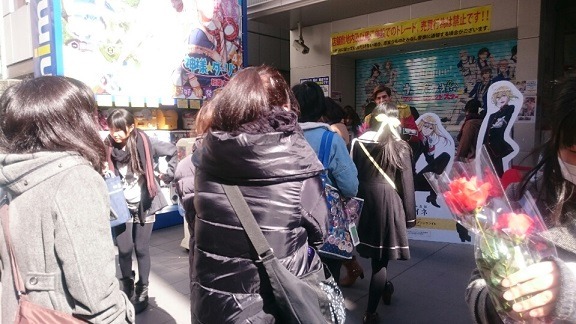 アニメイト池袋本店の様子。