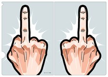 「ポプテピピックなりきりクリアファイル」。商品は1枚ずつ販売されるため、両手に装着する場合は2枚購入する必要がある。