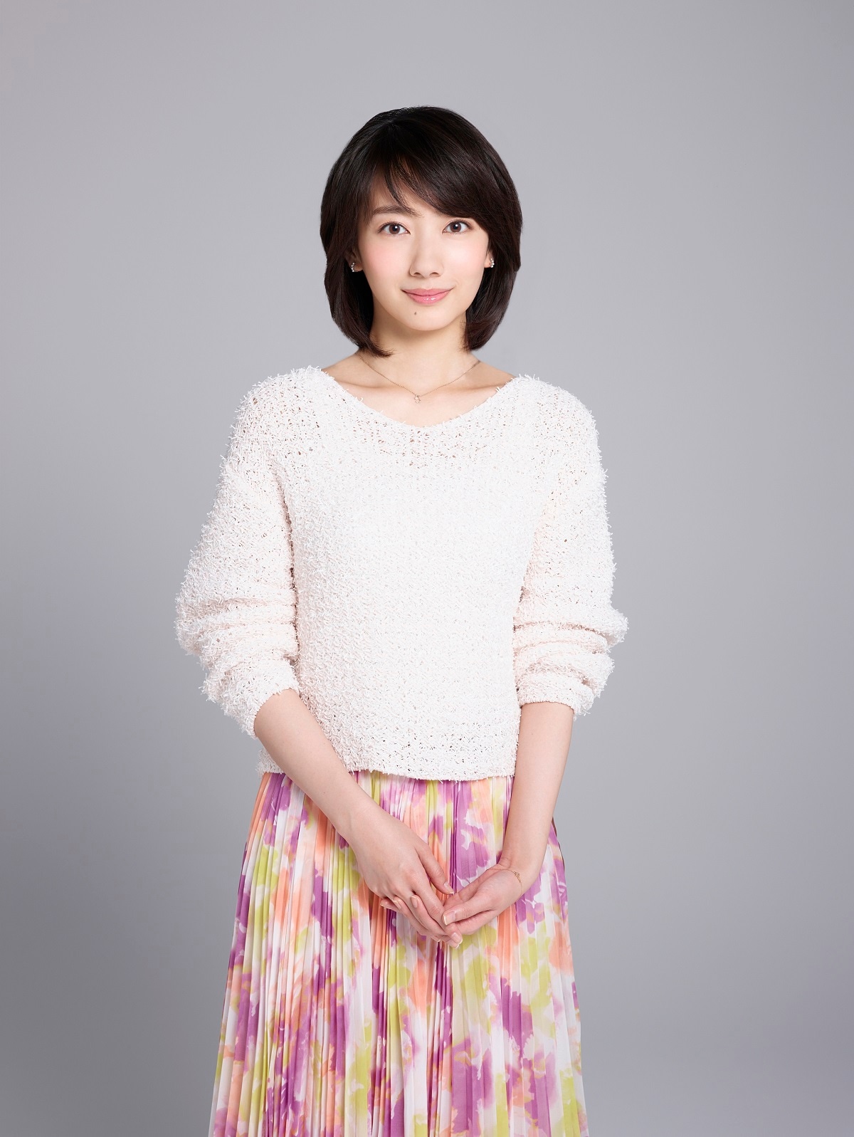 渡辺美都を演じる波瑠。 (c)TBS