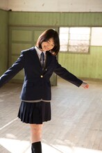 「ドラマ・映画『咲-Saki-』公式ビジュアルガイド」より浜辺美波。